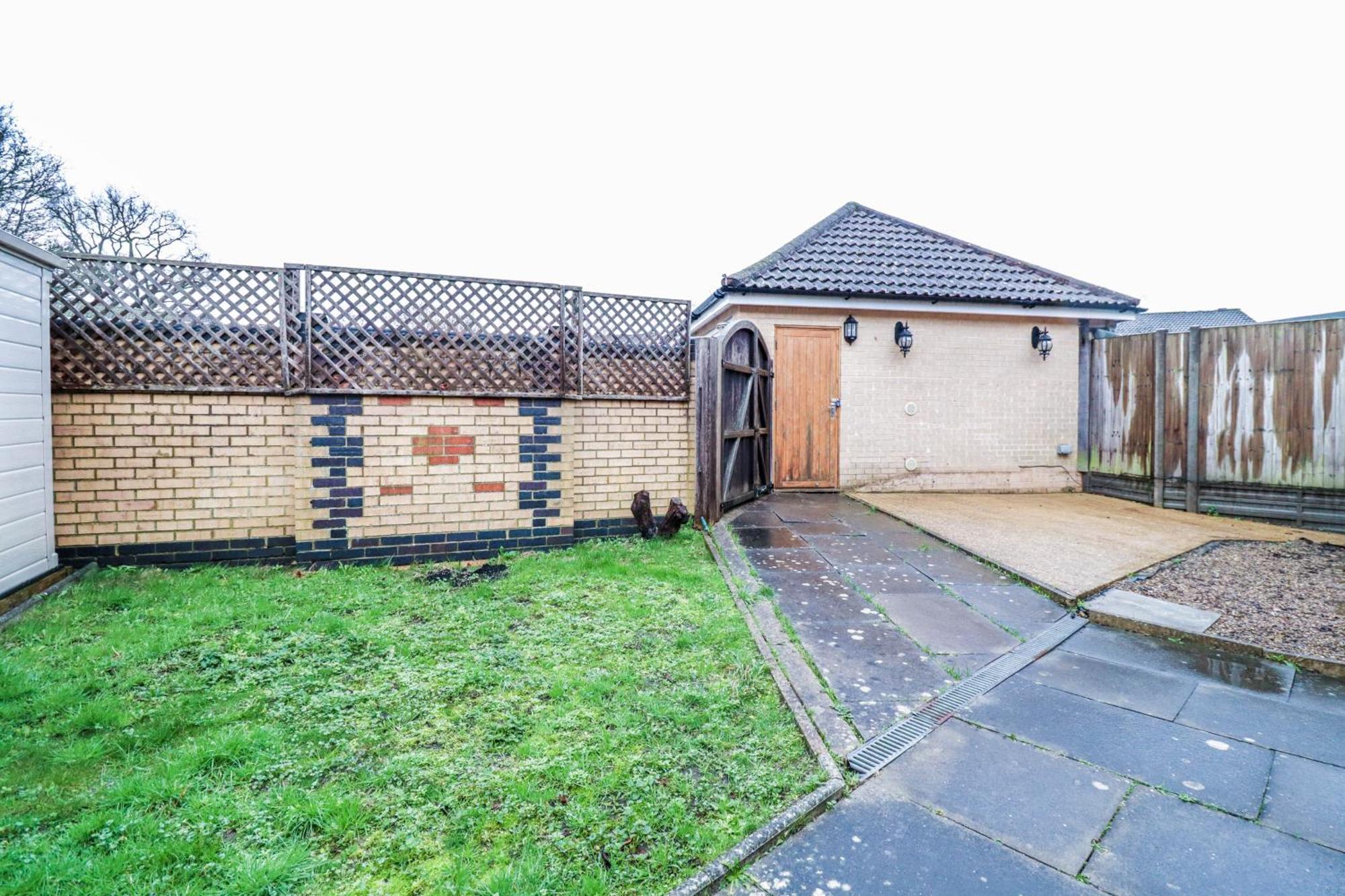 Bright And Spacious Contractor House L Parking! Borehamwood Exterior foto